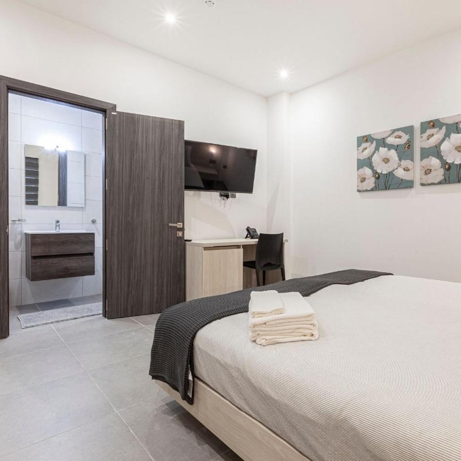 Guesthouse No. 48 Msida Esterno foto